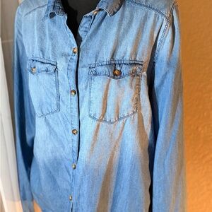 Vigoss Blue Denim Button-Down Top